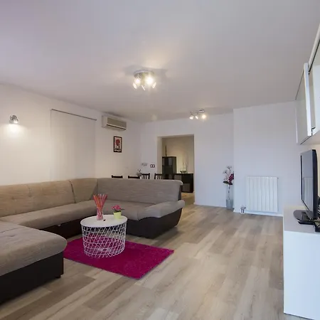 Blazenka Apartment *