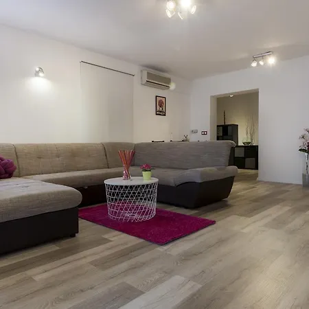 Blazenka Apartment Pula
